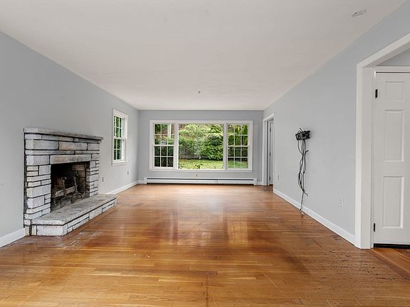 5th image of 1066 Hillside St