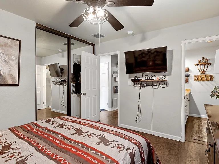 43639 Park Ave — Photo 18