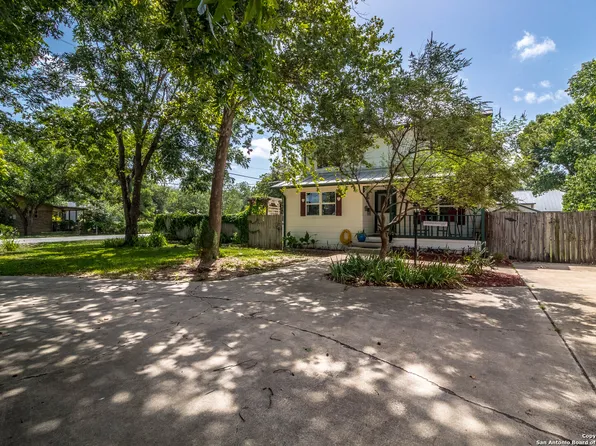 1002 Florence Street, Castroville, TX 78009