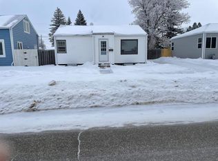 905 6th St SW, Minot, ND 58701