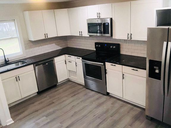 3rd image of 2418 Sunset Ave