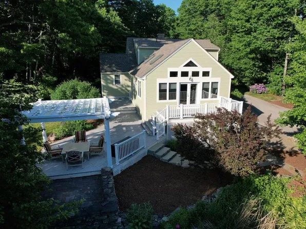 62 Oak Hill Drive, Loudon, NH 03307