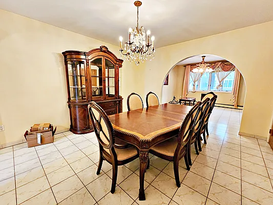 Rented by Compass | media 22