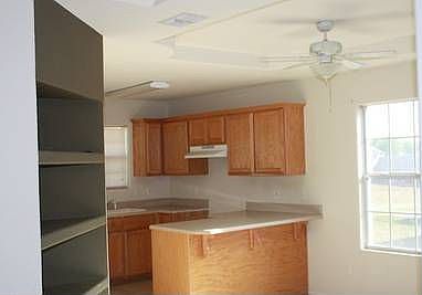 2nd image of 2215 Eve Ave