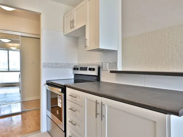 25 Wellesley Street East, 25 Wellesley St W, Toronto, ON M4Y 0H1