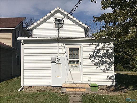 3rd image of 323 W Broadway Ave