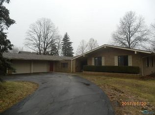 2850 Manley Rd, Maumee, OH 43537
