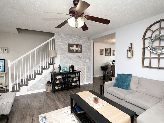 3rd image of 105 Homestead Pl W
