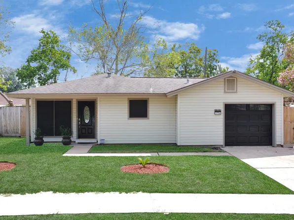 2706 Harvard St, Pasadena, TX 77502