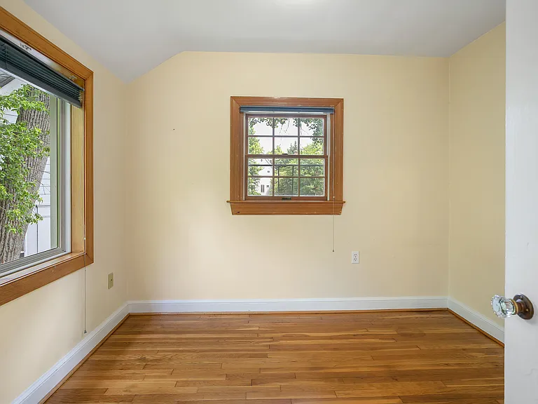 244 N Columbus St — Photo 22