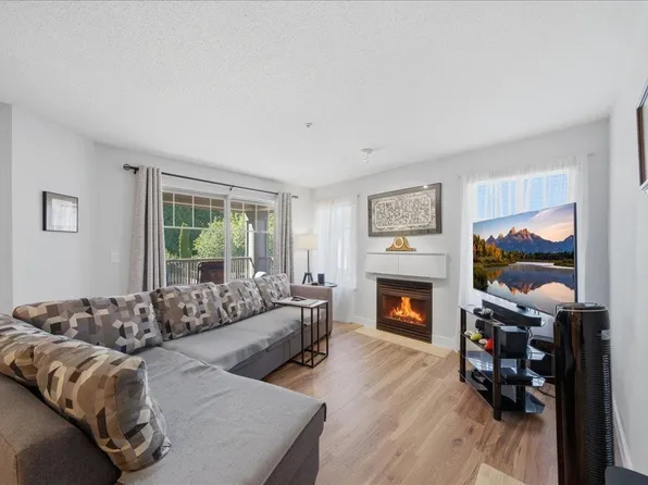 12020 207a St #212, Maple Ridge, BC V2X 8V2