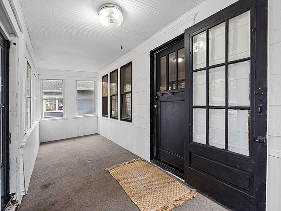 3rd image of 1556 Reaney Ave