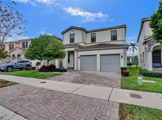 754 NE 191st Ter, Miami, FL 33179