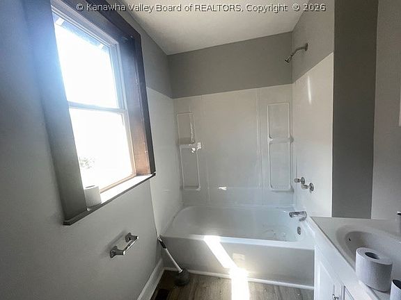 5th image of 700 Washington Ave