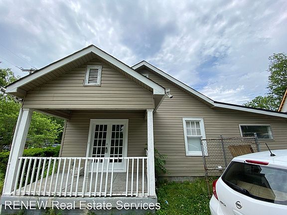 2nd image of 1635 Chase St #A