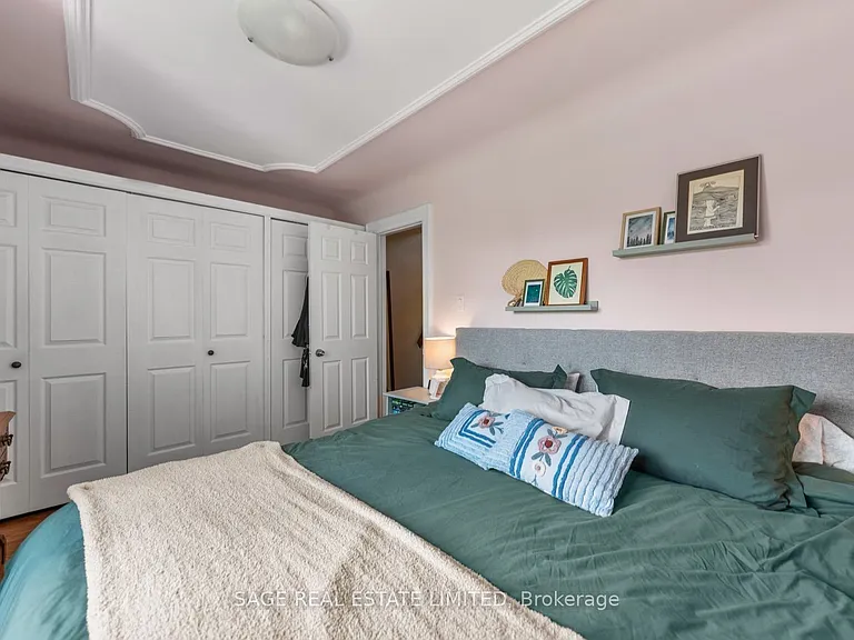 1084 Pape Ave — Photo 17