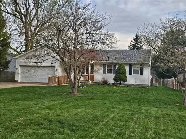 3647 N Lake Shore Dr, Jamestown, OH 45335