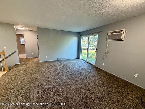 2nd image of 612-610 S Dibble Blvd