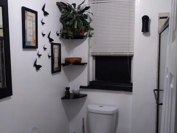 1652 S Conestoga St, Philadelphia, PA 19143