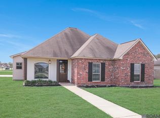 25280 Black Lake Ave, Livingston, LA 70754
