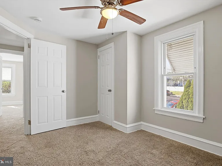 226 N Warren St — Photo 17