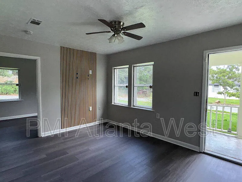 139 Lawton St SW