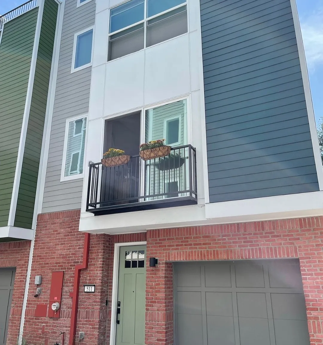 3 bed, 2.5 bath, 1521 sqft, $3,600 — Photo 1