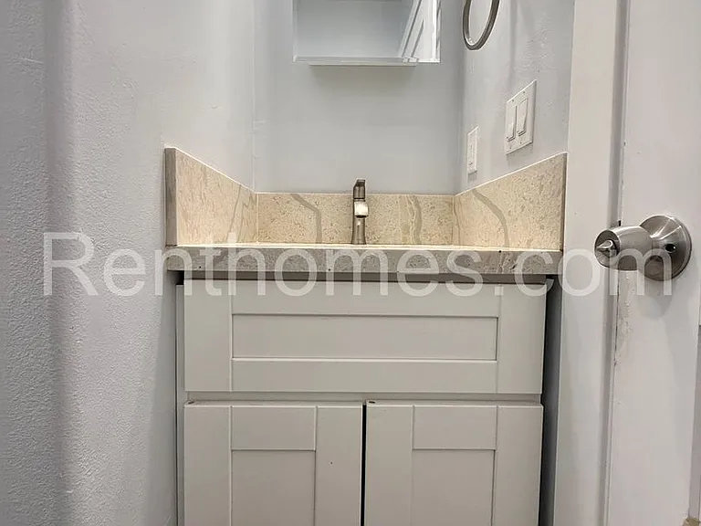 1410 Shoshone St — Photo 16