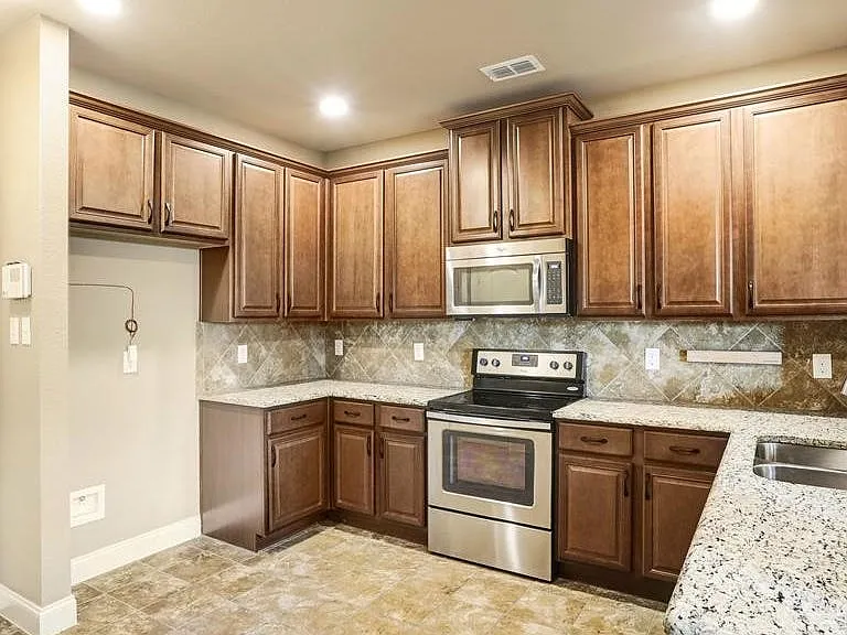 6929 Sandshell Blvd — Photo 55
