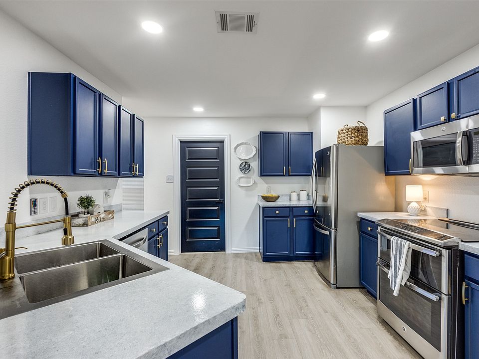 1st image of 2401 Havenshire Dr