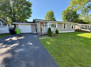 114 Grandy Dr, Liverpool, NY 13088