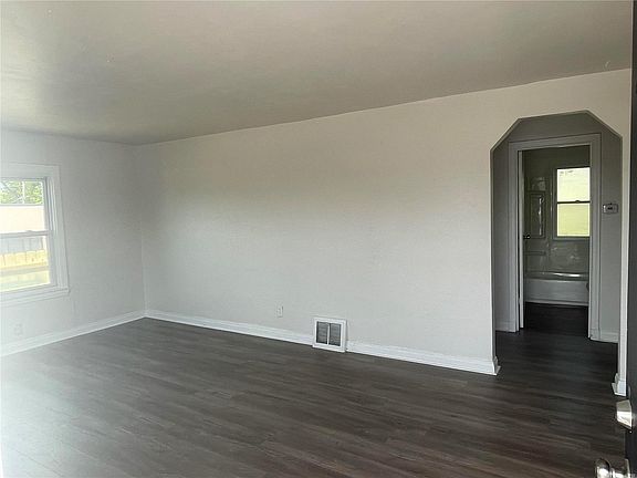 4th image of 9451 Page Ave