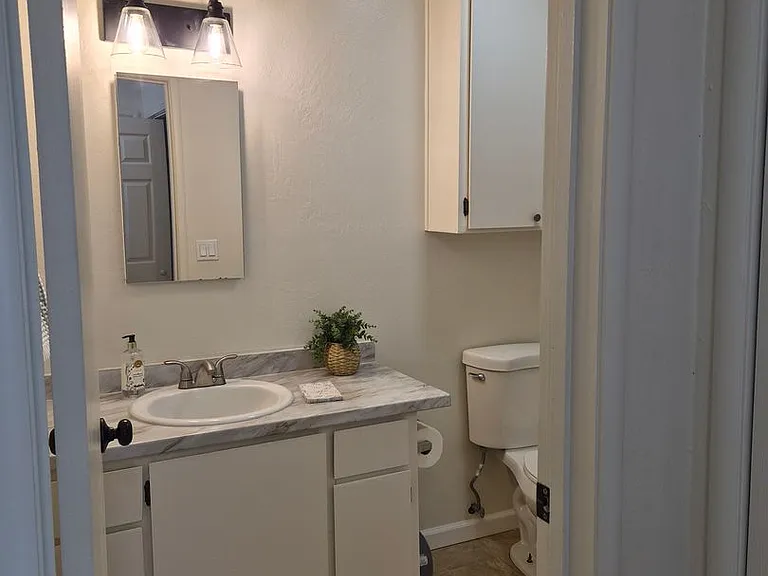 2364 Las Plumas Ave — Photo 9