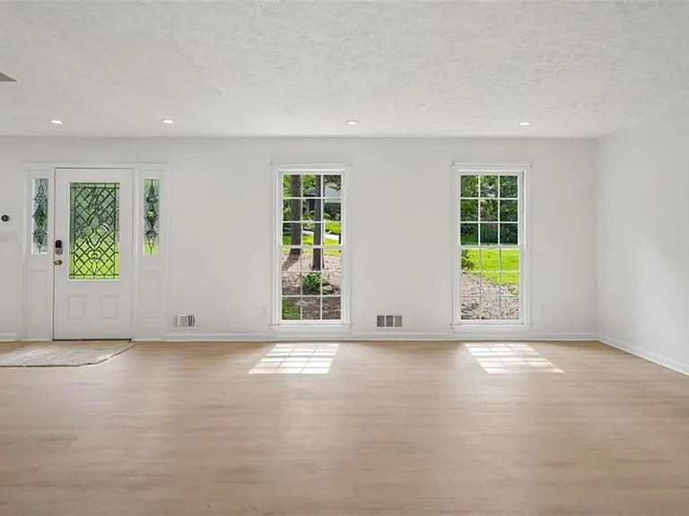 5132 Willow Point Pkwy — Photo 5