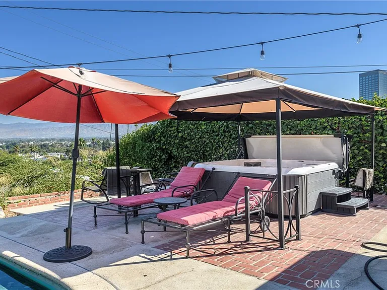 3633 Willowcrest Ave — Photo 25
