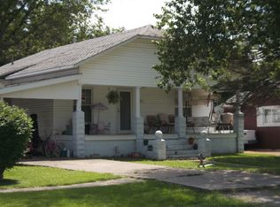 305 W Florence St, Sesser, IL 62884