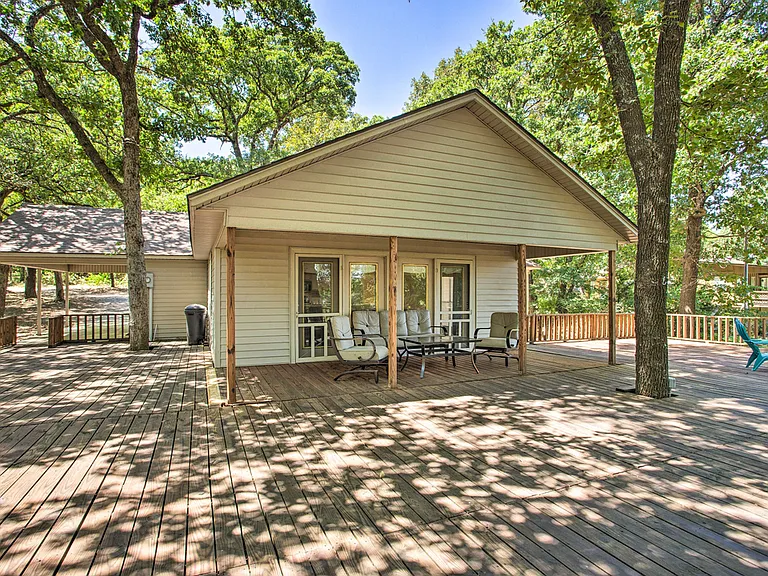 3684 Comanche Dr — Photo 16