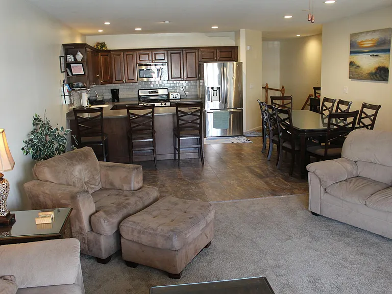 410 E 24th Ave #100 — Photo 8