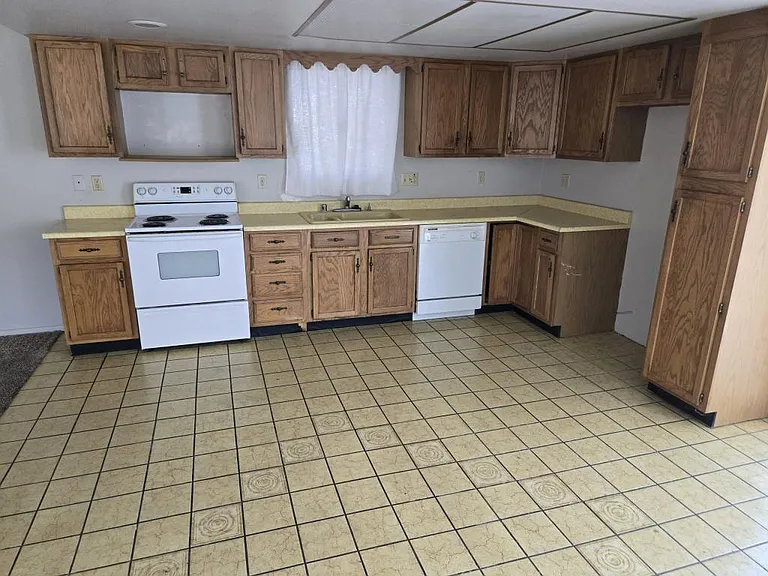 690 Paseo Granada — Photo 5