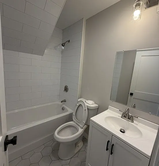 223 Main St #2 — Photo 7