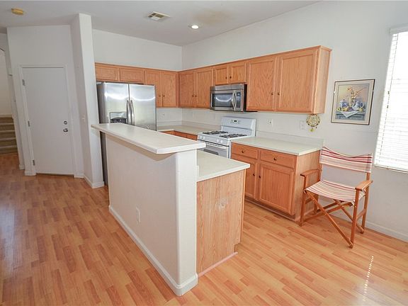 5th image of 6098 Darkfeather Way