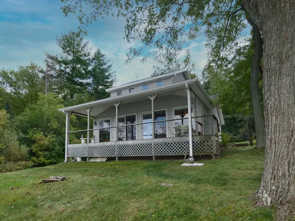 W5340 Tippecanoe Trl, Elkhorn, WI 53121