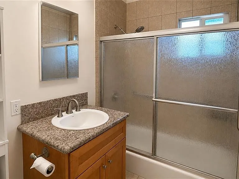 2569 N Brighton St — Photo 10