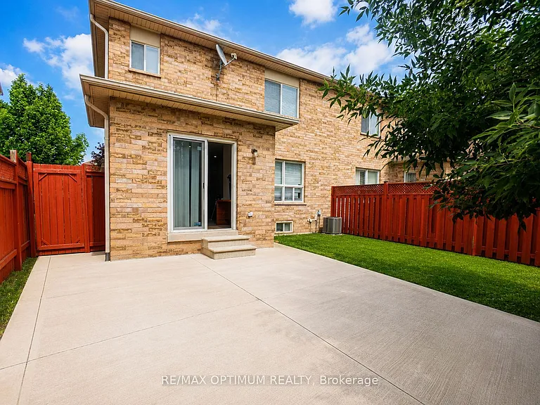 8 Topiary Ln — Photo 19