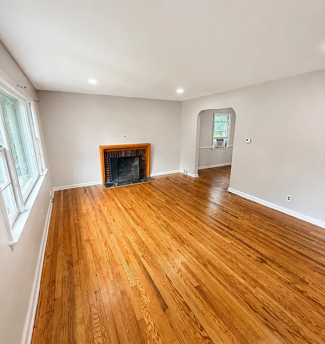 3 bed, 1560 sqft, $4,200 — Photo 2