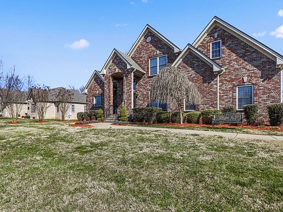 2nd image of 331 Tivoli Trl