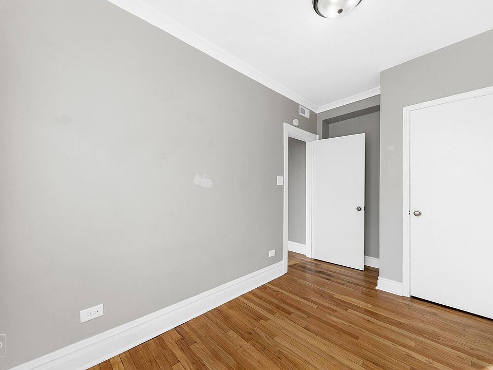 1st image of 1942 Lombard Ave #12