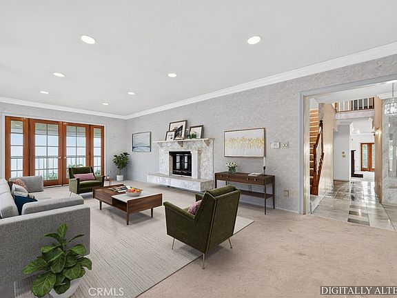 4th image of 9440 Wentworth St