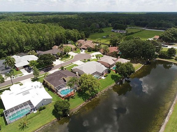 2nd image of 958 Cobblestone Ln