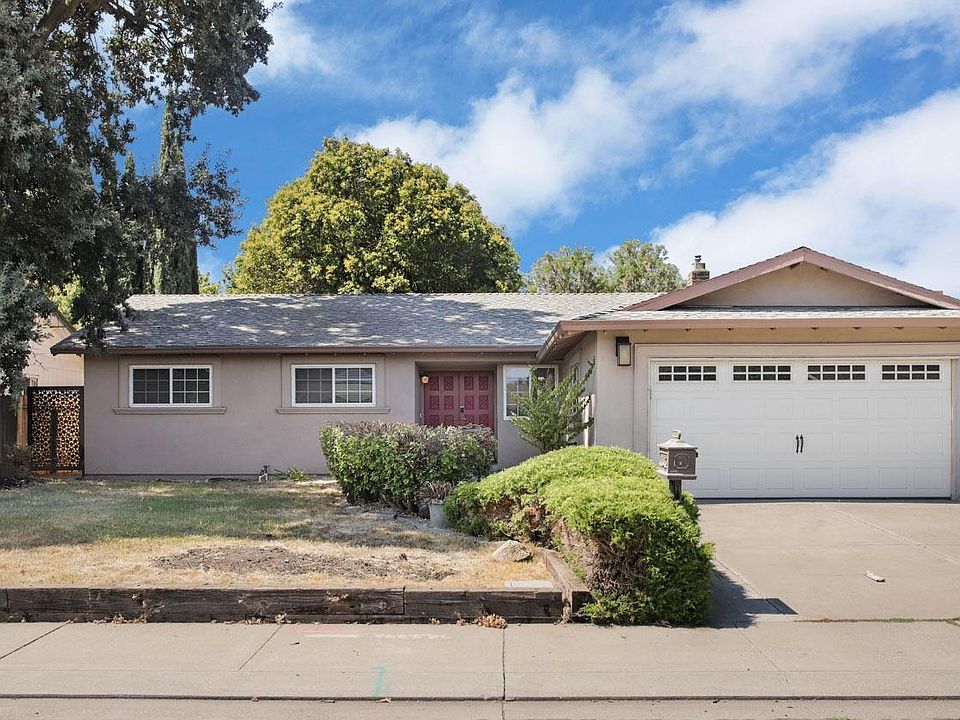 1st image of 8371 Norfolk Way